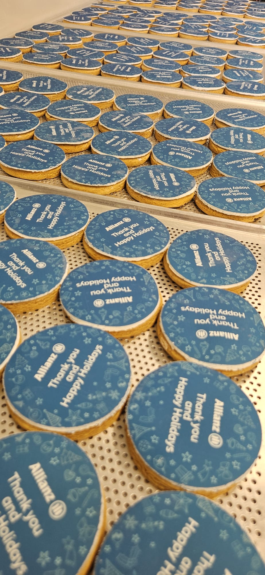 8cm Logo Cookies