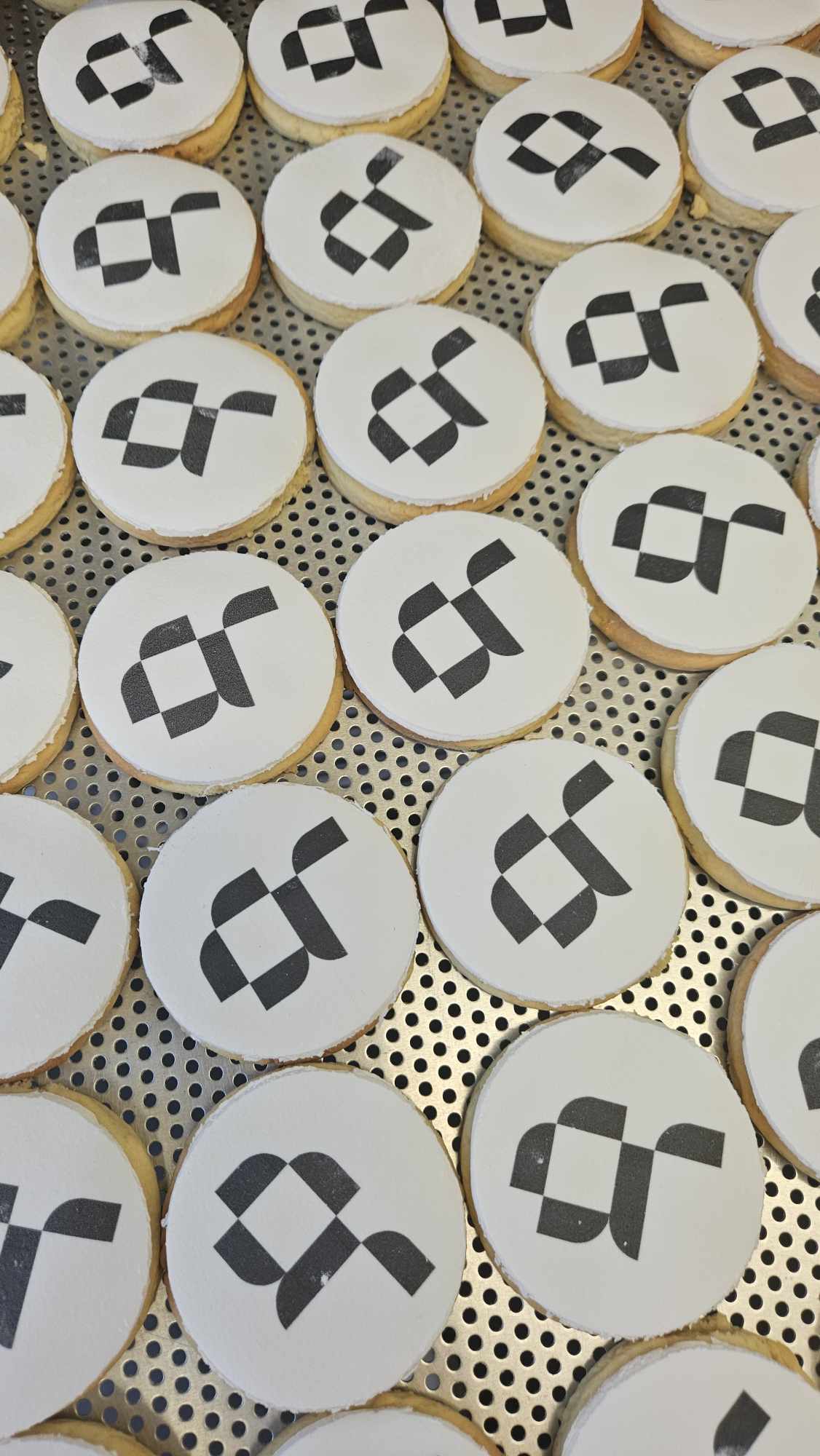 4cm Logo Cookies