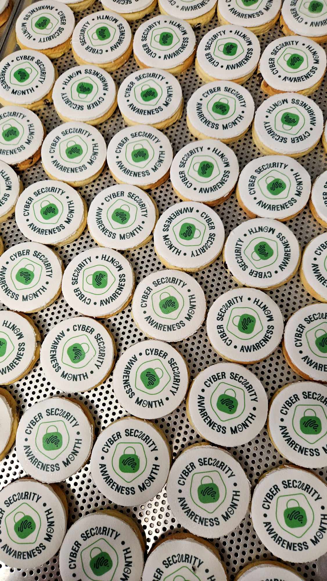 6cm Logo Cookies