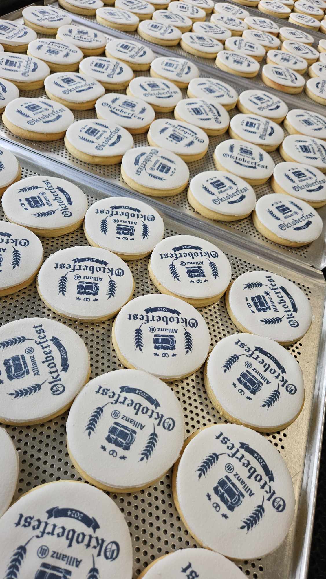 4cm Logo Cookies