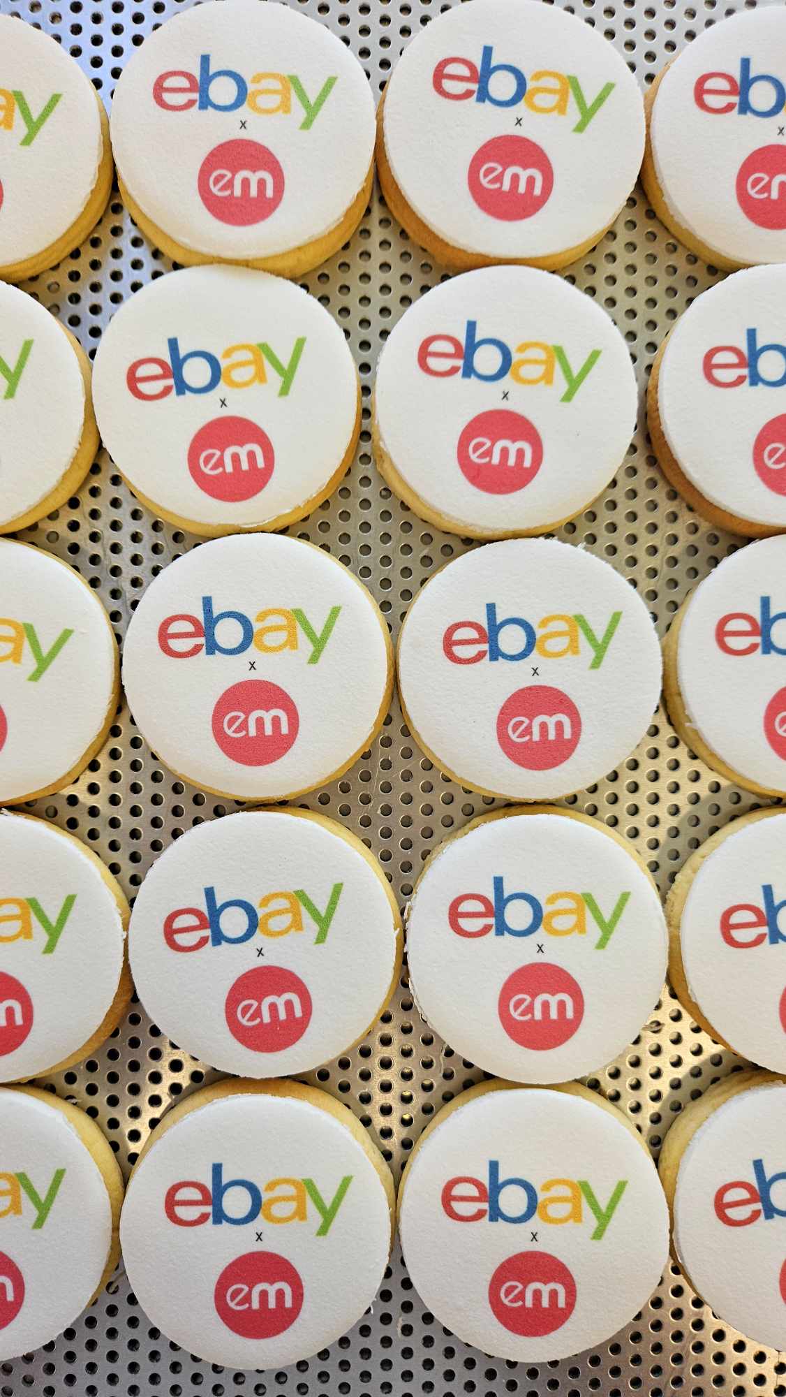 6cm Logo Cookies